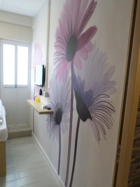 Sunrise Royal - Boutique Hostel Kowloon  Extérieur photo