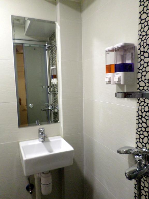 Sunrise Royal - Boutique Hostel Kowloon  Extérieur photo